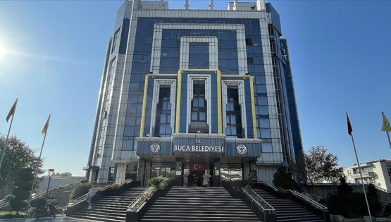 Buca Belediyesi’ne operasyonda gözaltı sayısı 54’e yükseldi