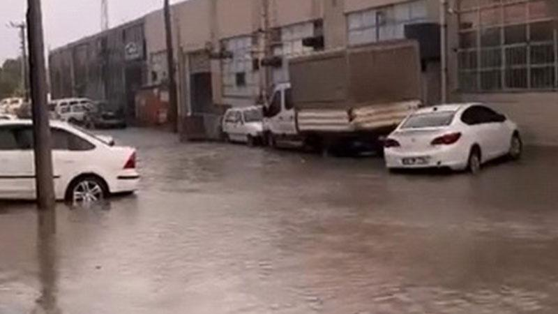 Bursa’da sağanak ve dolu yağışı etkili oldu