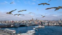 Dışarı çıkacaklar dikkat. Bir yanda bunaltan sıcaklık diğer yanda şiddetli rüzgar ve yağmur