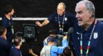 Dünya Kupası’ndan elendi, gazetecilere öfke kustu. Marcelo Bielsa bağırarak tepki gösterdi