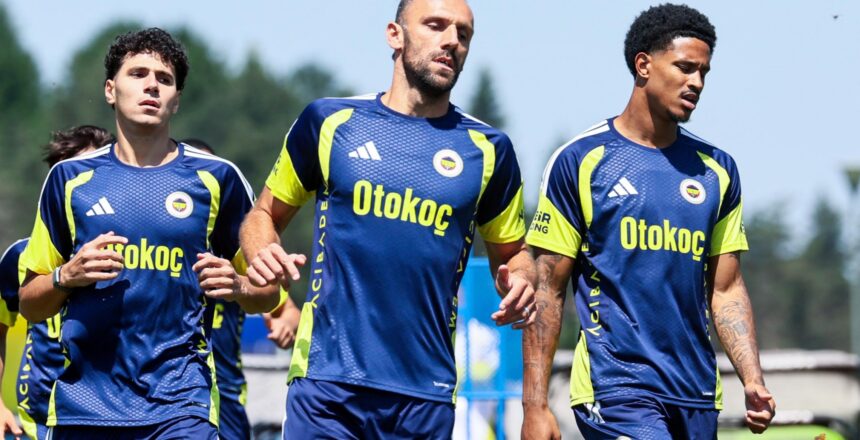 Fenerbahçe’de yeni transfer sakatlandı, sedyeyle çıktı