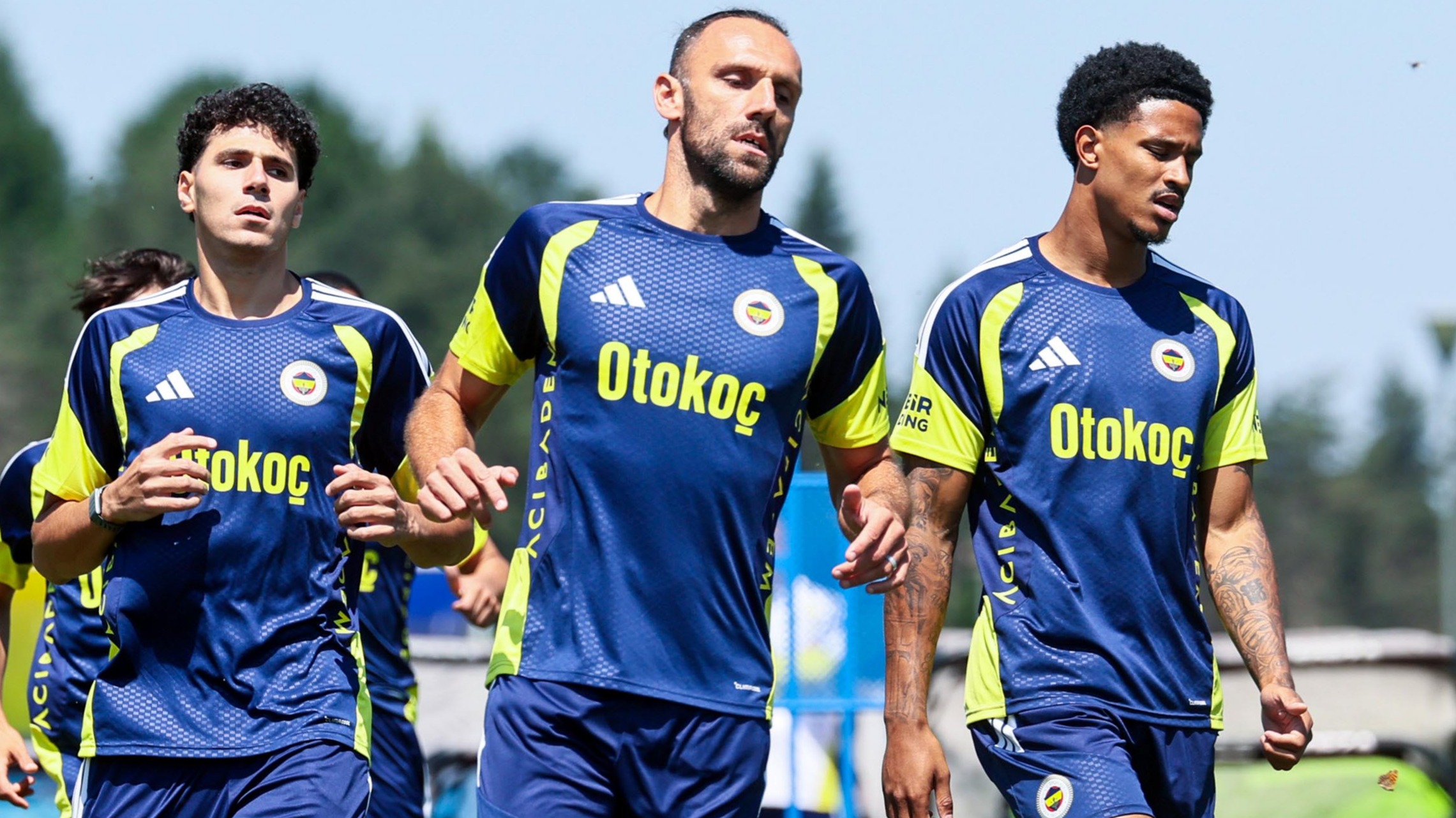 Fenerbahçe’de yeni transfer sakatlandı, sedyeyle çıktı