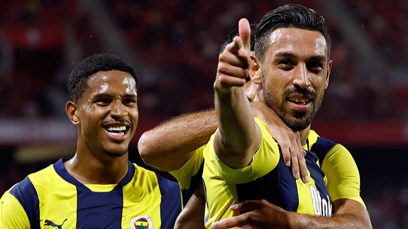 Fenerbahçe’den resmi açıklama geldi. “İki isim de bizimle olacak”