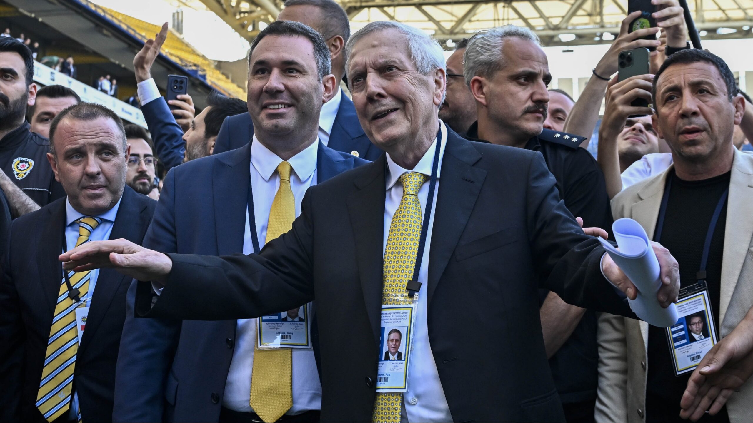Fenerbahçe’den transfer açıklaması. “İlk maça yetişemeyecekler”