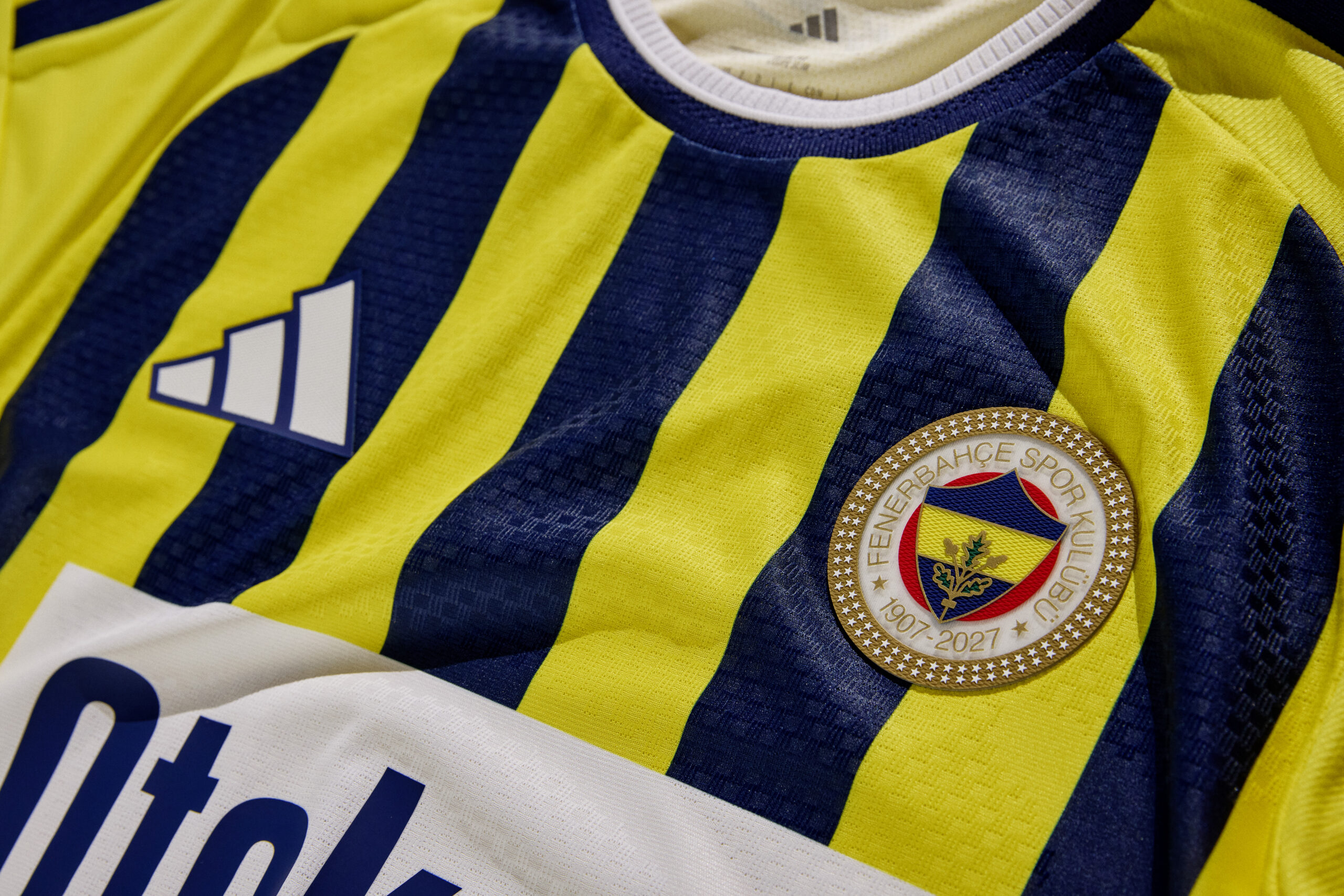 Fenerbahçe’nin 120. yıl logolu formaları tanıtıldı