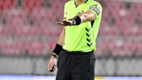 Futbolda yeni sezonda görev yapacak üst klasman hakemleri ve yardımcıları açıklandı