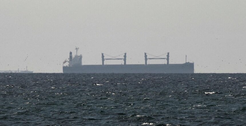 Hürmüz’de son durum: Bir tanker daha vuruldu
