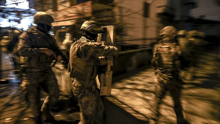 İstanbul’da sahte ikamet operasyonu. 18 gözaltı