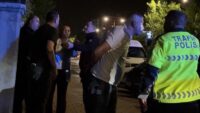 Kaçan alkollü sürücü evinin önünde yakalandı. 432 bin TL para cezası yazıldı