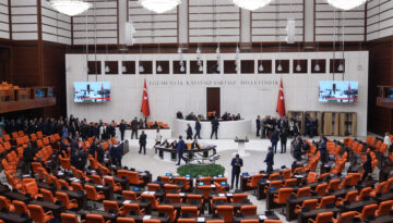 Meclis’te sandalye dağılımı değişti