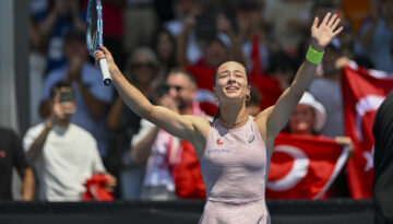 Milli tenisçi Zeynep Sönmez’den veda