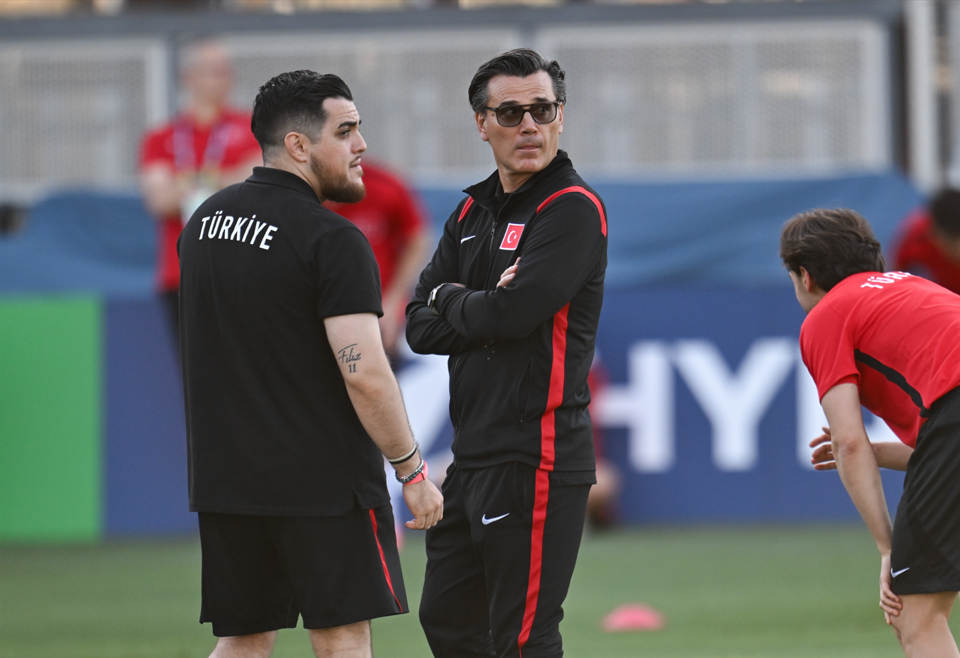 Montella: Büyük bir hayalimiz var. Futbolcular robot değil