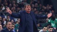 Olympiakos taraftarlarının çirkin hareketine Ergin Ataman’dan sert cevap. “Size gerçeği hatırlatırım”