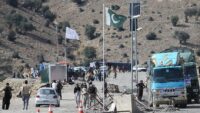 Pakistan, Afganistan sınırında saldırılar düzenlediğini duyurdu