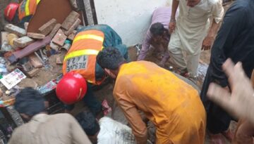 Pakistan’da dershane çatısı çöktü. 14 öğrenci öldü