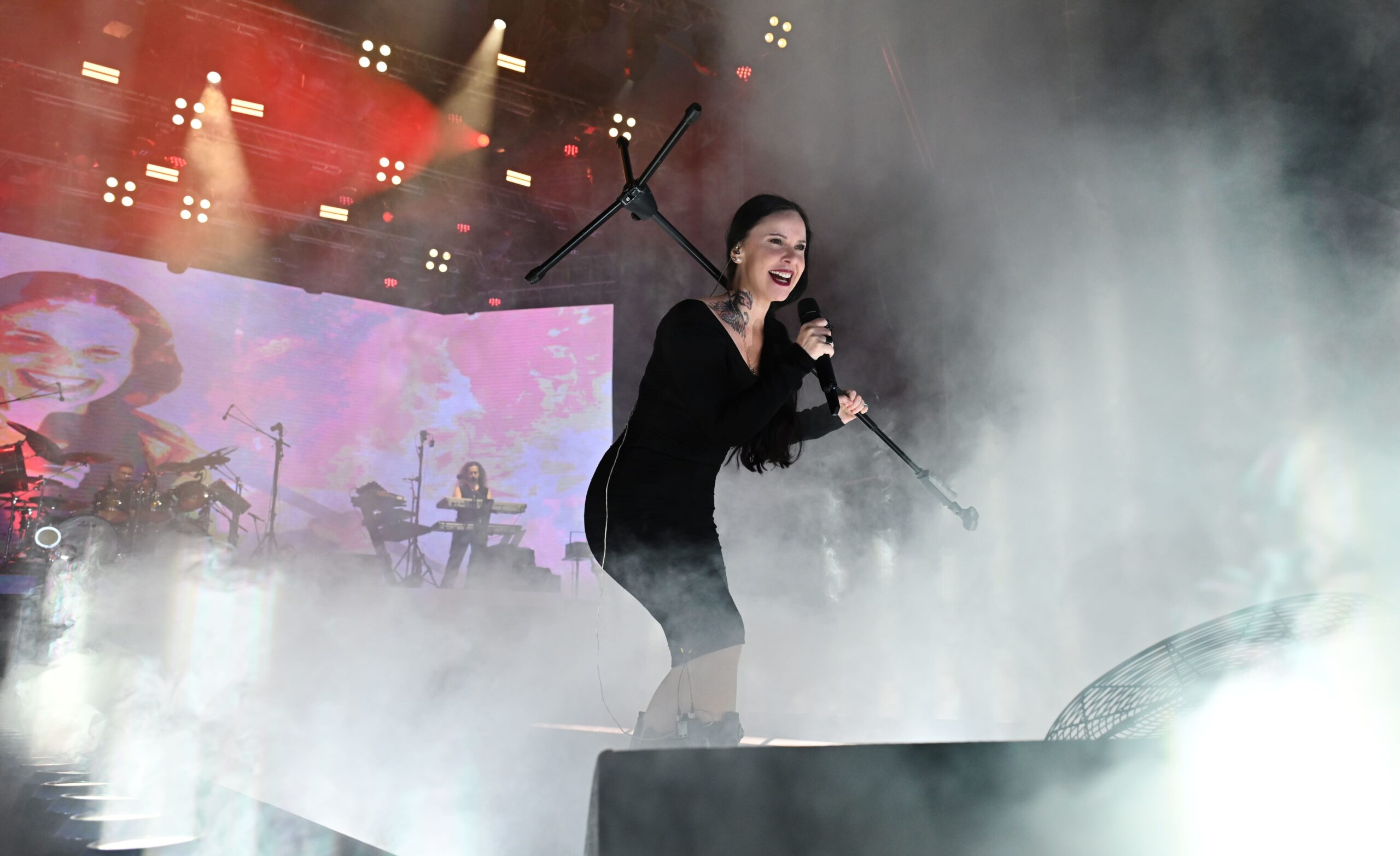 Şebnem Ferah 6 yıl aradan sonra İzmir’de. Unutulmaz bir gece yaşandı