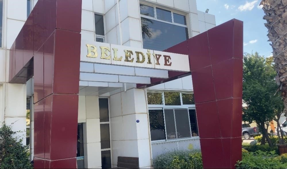 Seferihisar Belediye Başkanı İsmail Yetişkin görevden uzaklaştırıldı