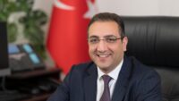Seferihisar Belediyesi’ne operasyon. Balçova Belediye Başkanı Onur Yiğit adli kontrolle serbest