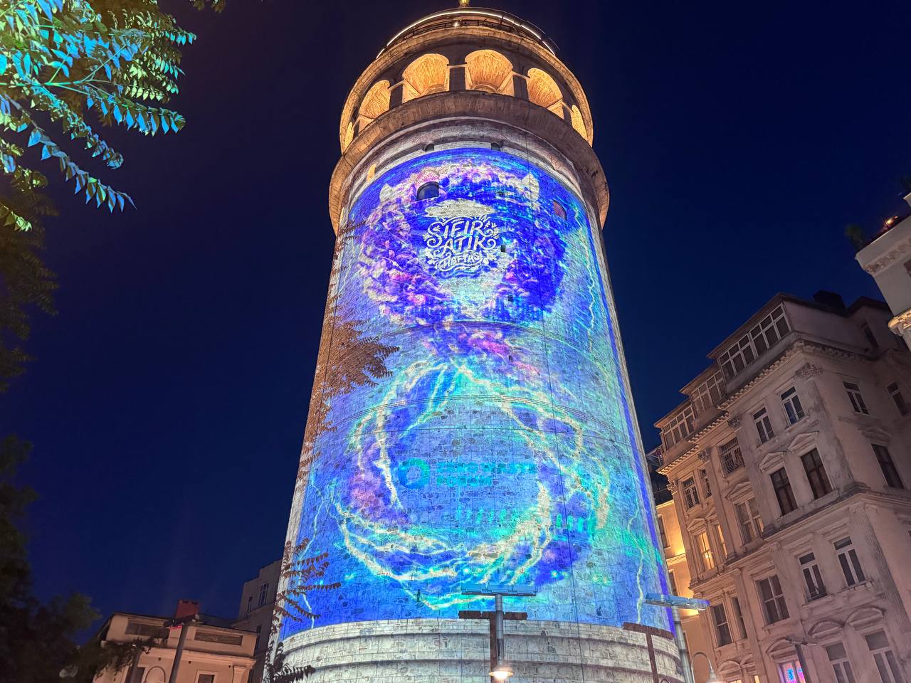 Sıfır Atık Haftası kapsamında Galata Kulesi’nde mapping gösterisi yapıldı