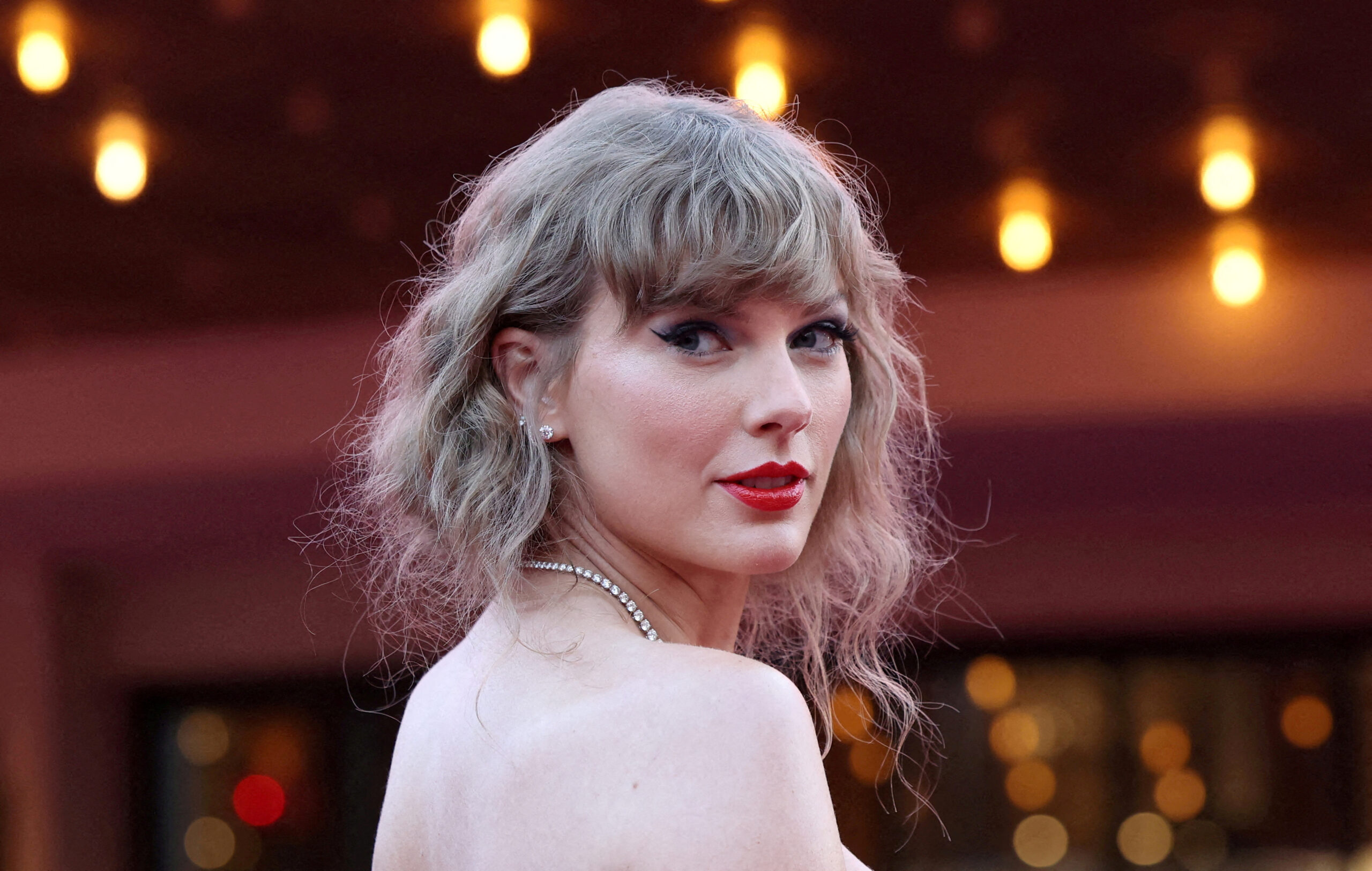 Taylor Swift’ten “Oyuncak Hikayesi 5″e özel şarkı