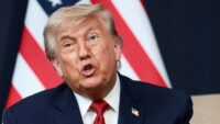 Trump, İran anlaşmasını eleştirenlere yüklendi. “Kıskanç, kötü insanlar ya da aptallar”