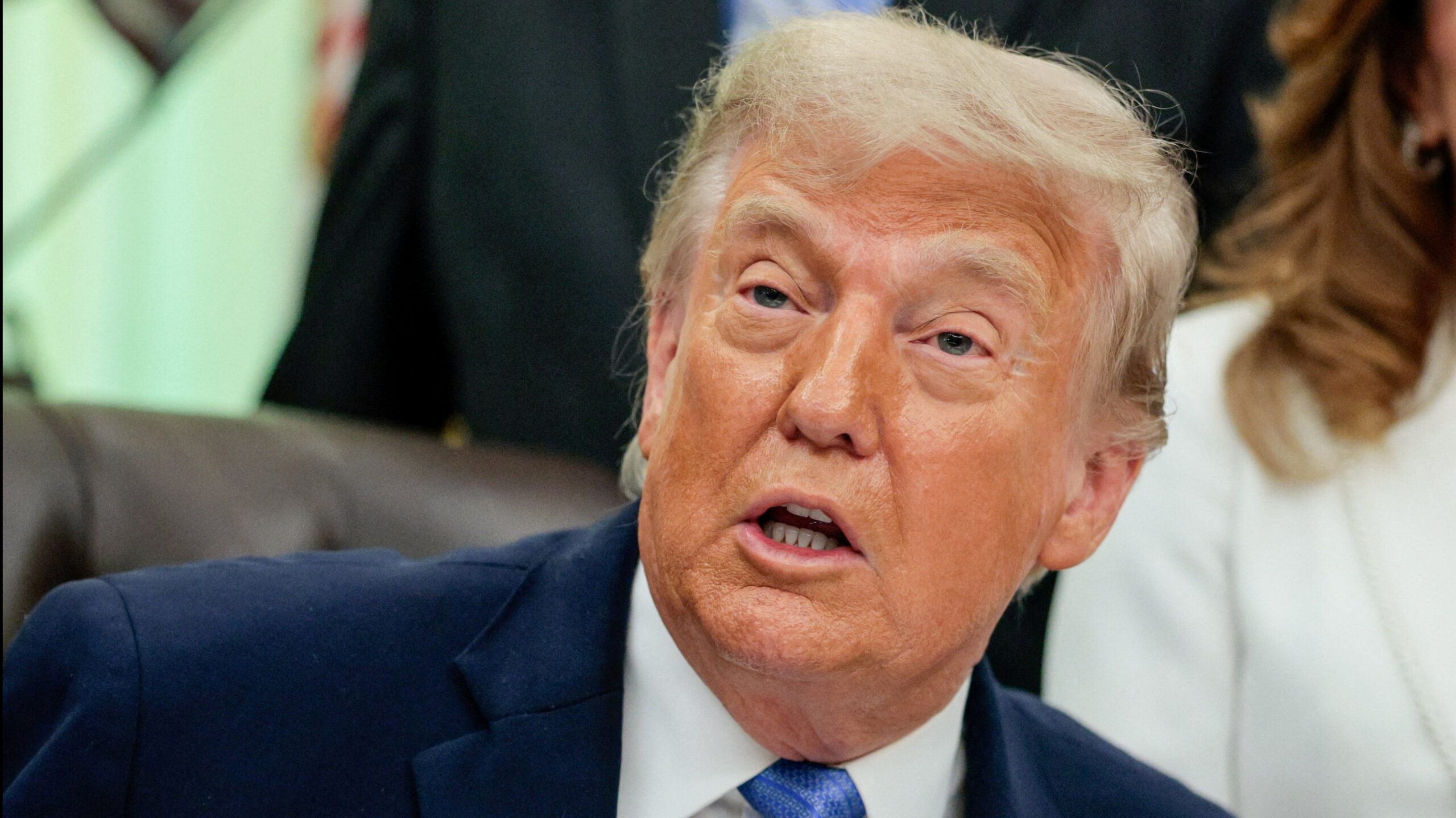 Trump’ın füzeleri bitti, 7 şirketten liderleri toplayacak