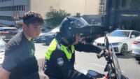 YKS öncesi zamanla yarış: Motosikletli zabıta öğrenciyi sınava ulaştırdı