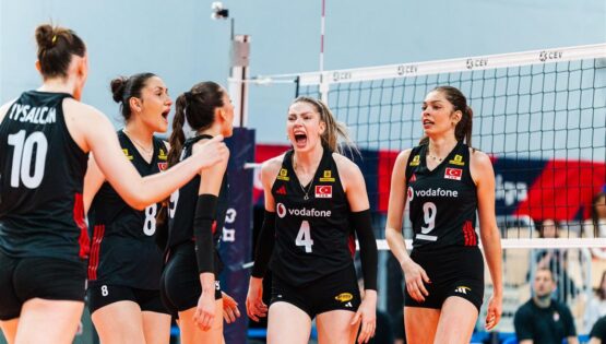 18 Yaş Altı Milli Kadın Voleybol Takımı finalde
