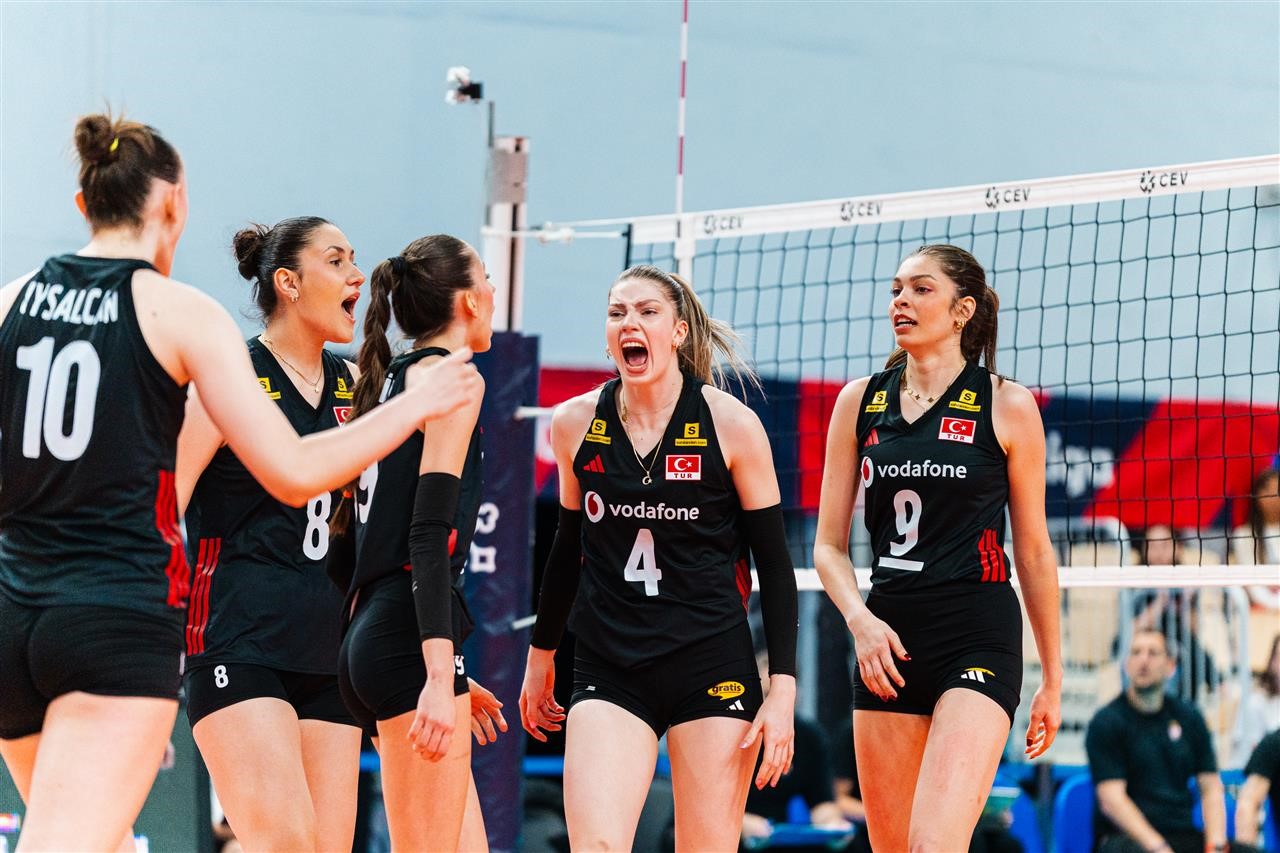 18 Yaş Altı Milli Kadın Voleybol Takımı finalde