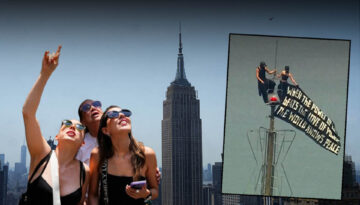 443 metrede evlilik teklifi. Empire State’in tepesinde pankartla dünyaya mesaj verdiler