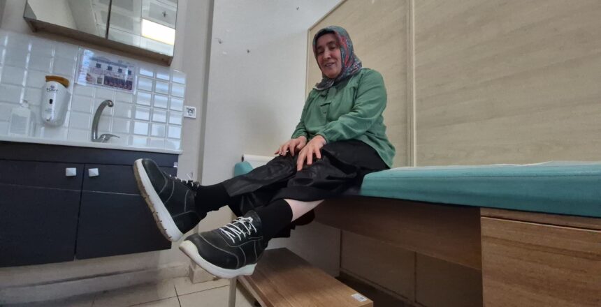 51 yıl sonra ilk kez ayakkabı giydi. Herkes “sakat kalırsın” diyerek geri çevirmişti