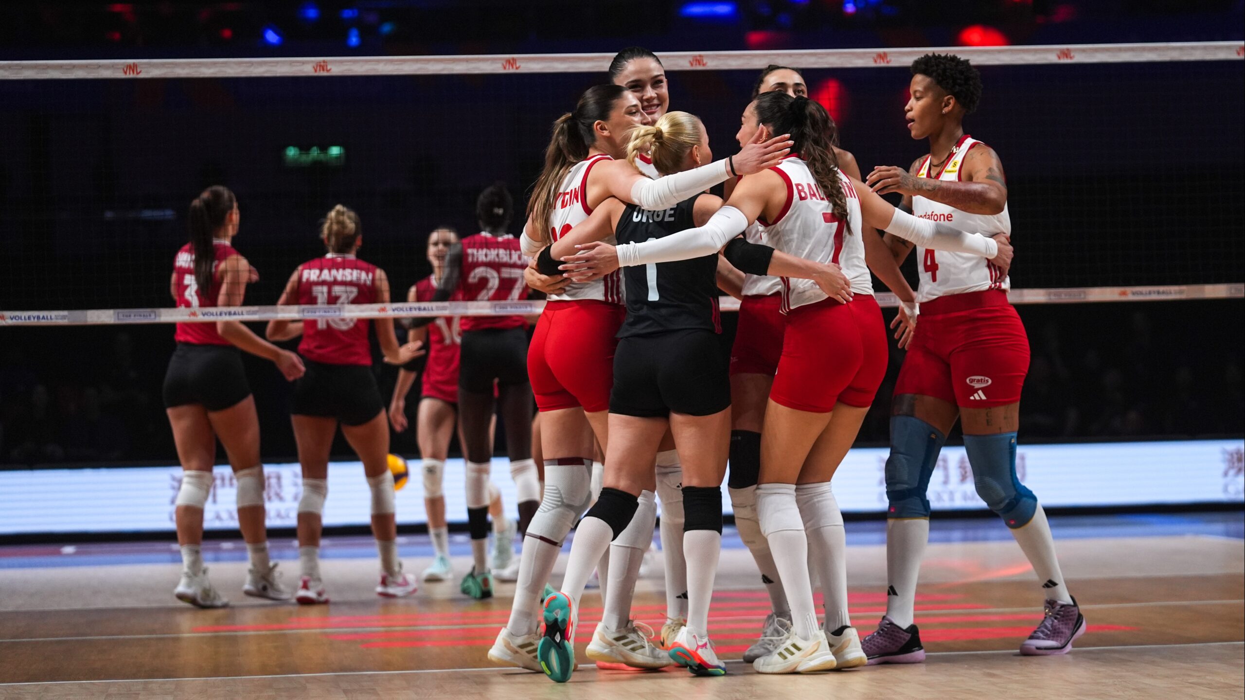 A Milli Kadın Voleybol Takımı yarı finalde