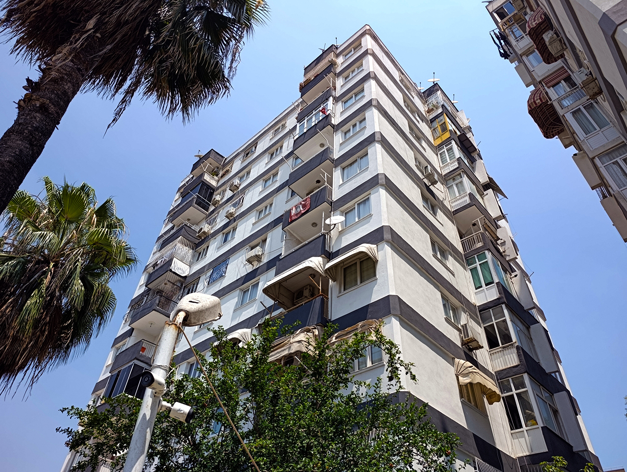 Adana’da vahşet: Çekiçle dövüp boğazını kesti