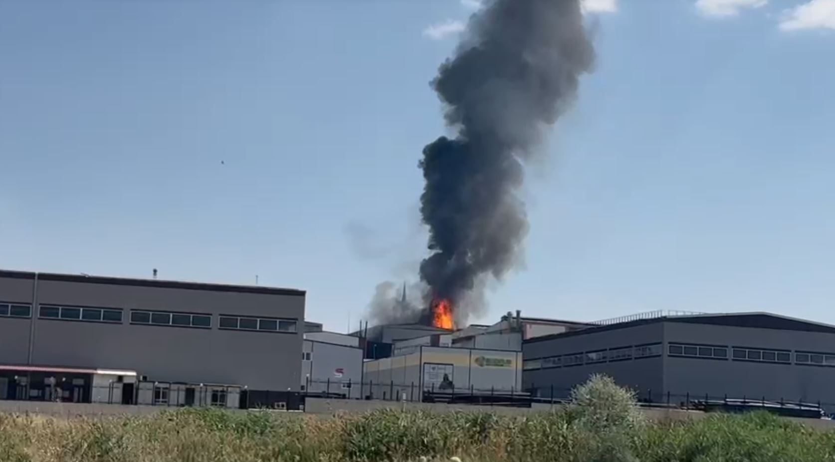 Ankara’daki fabrika yangını kontrol altında