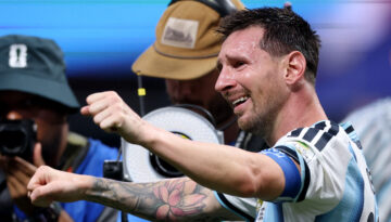 Atarken de kaçırırken de rekor kırdı. Tarihi gecede Messi’nin gözyaşları