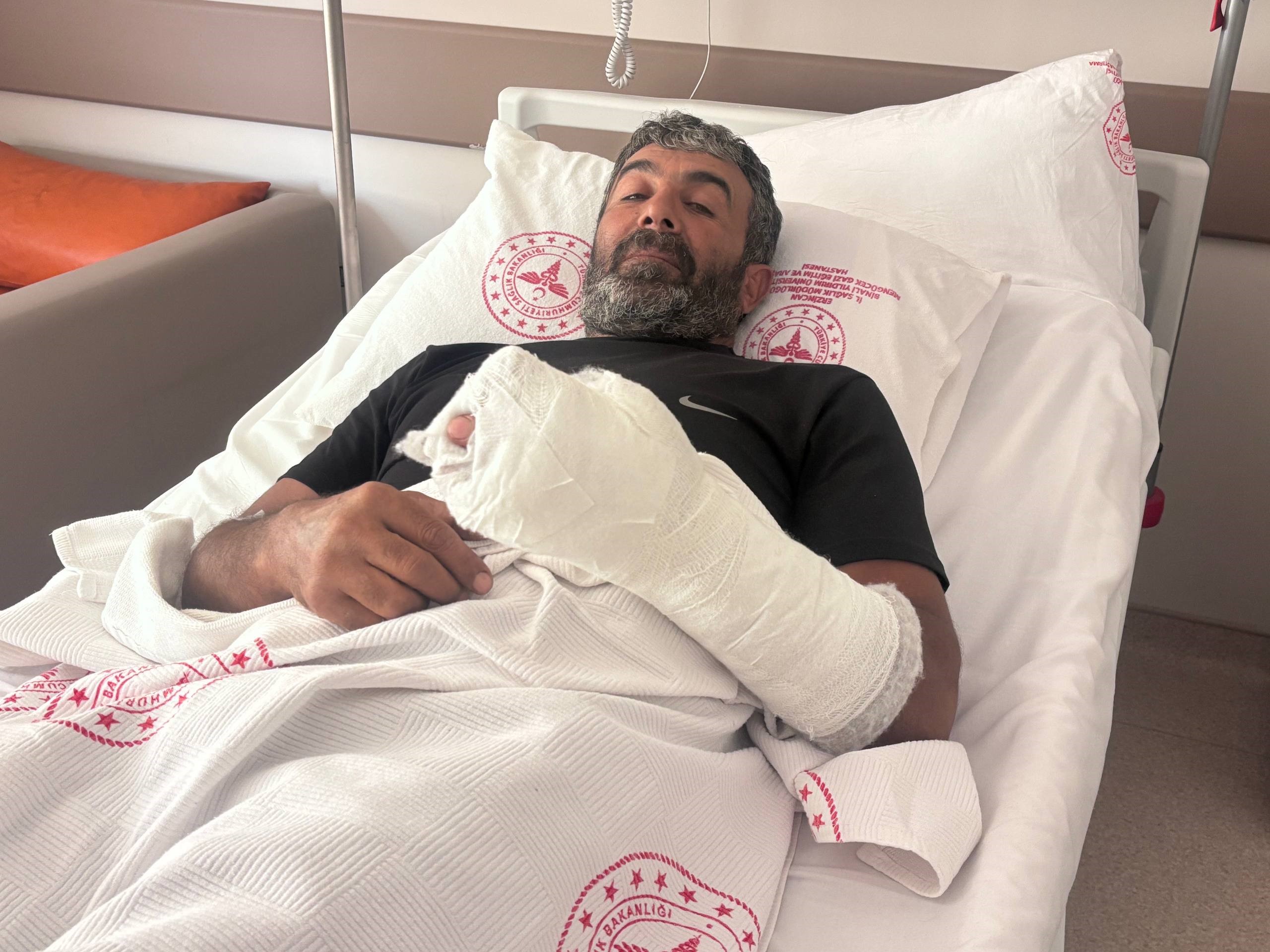 Ayı saldırısından yaralı kurtuldu. “Kürek olmasaydı sonum ne olurdu bilmiyorum”