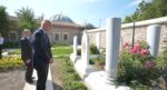 Bakan Ersoy’dan Fatih Külliyesi Haziresi’ne ziyaret. “Bıraktıkları mirastan ilham almaya devam edeceğiz”