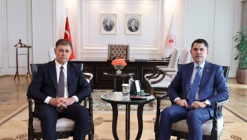 Bakan Kurum Cemil Tugay ile görüştü. “İzmir’in ihtiyaçlarını ve talepleri değerlendirdik”