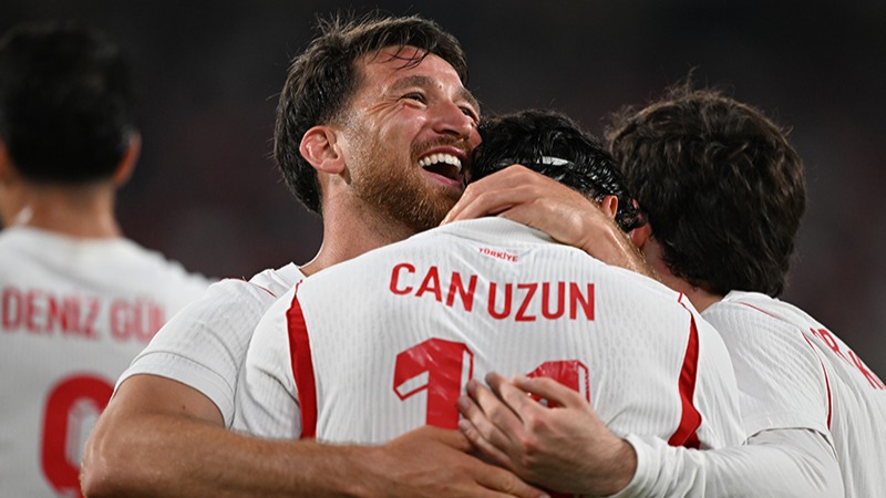 Beşiktaş, milli futbolcunun transferini resmen açıkladı
