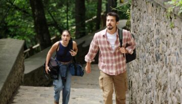 Cemre Baysel ve Mert Yazıcıoğlu başrolde. Go Türkiye’nin yeni mini dizisinin çekimleri tamamlandı