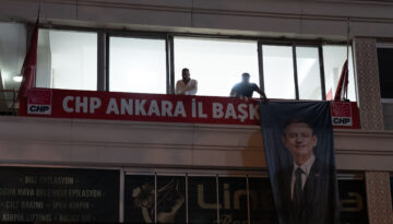 CHP Ankara İl Başkanlığı binasında gerginlik