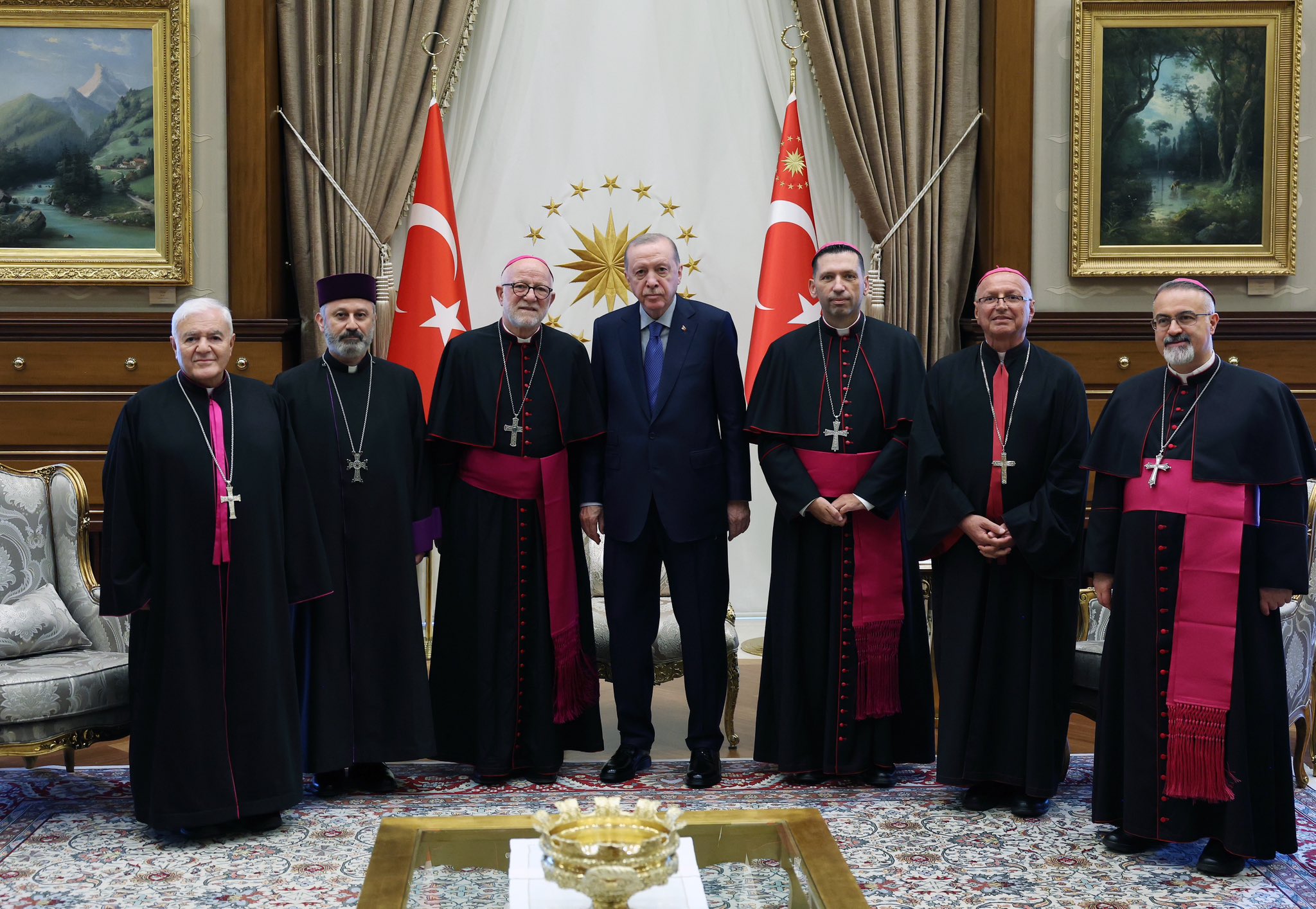 Cumhurbaşkanı Erdoğan Türkiye Katolik Episkoposlar heyetini kabul etti