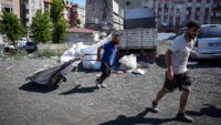 DOA sistemi sokak toplayıcılarının gelirini düşürdü