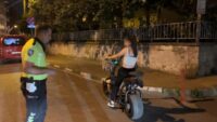 Elektrikli bisiklet sürücüsü alkollü çıktı, “Eve gidiyordum” dedi