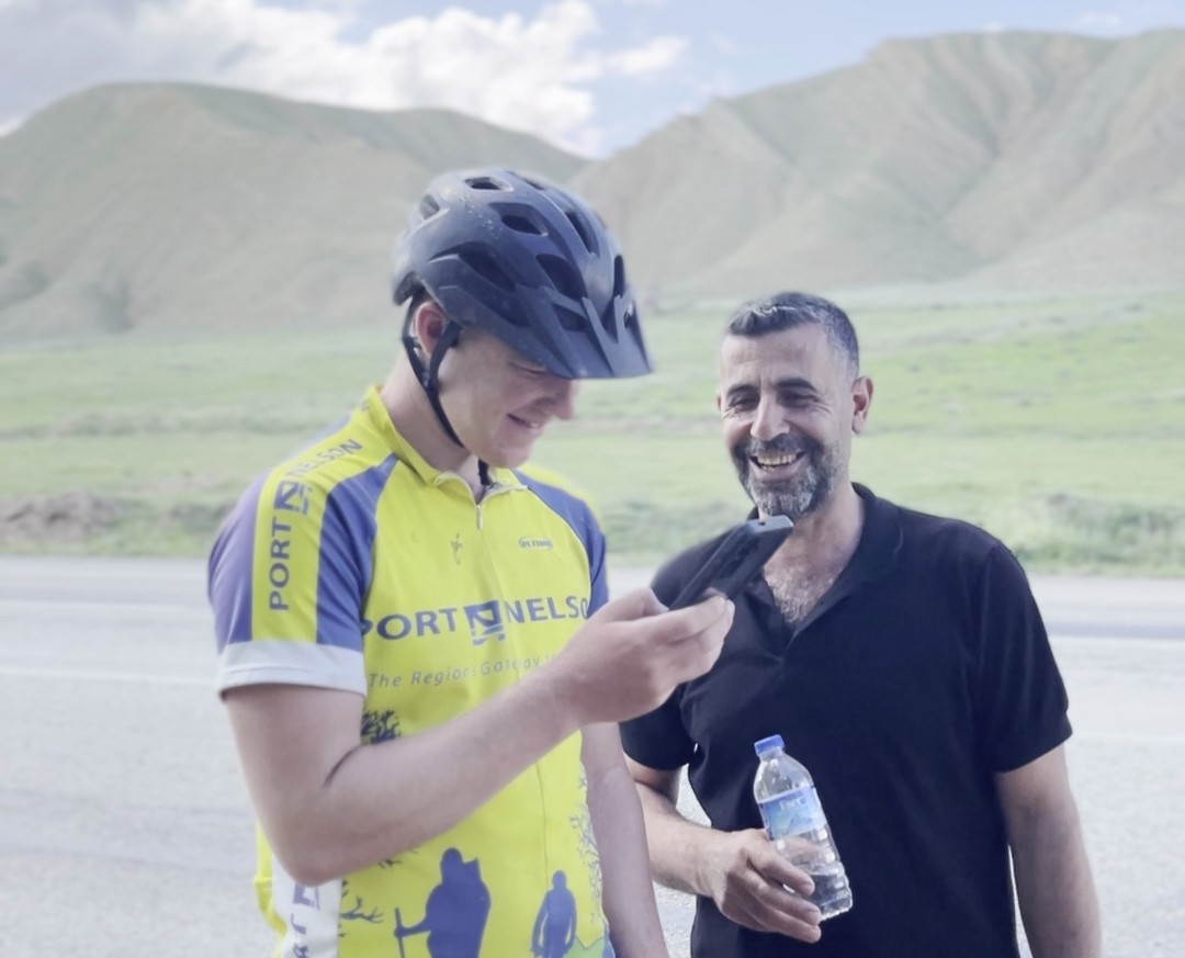 Erzurum’da gülümseten karşılaşma: Erzurum yolunda İngiliz turiste Şenkaya misafirperverliği