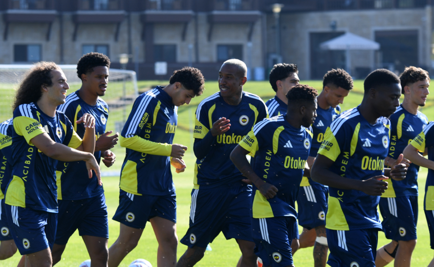 Fenerbahçe’nin kamp kadrosu belli oldu. Yeni transferlerden 2 isim yok