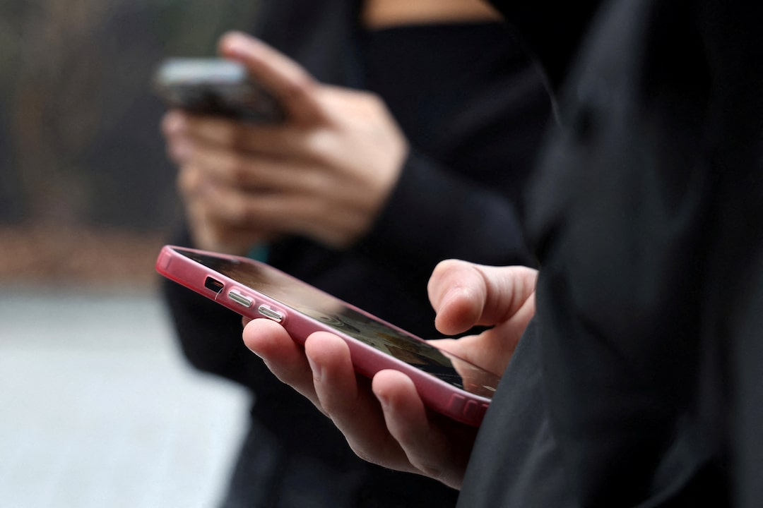 Fransa, 15 yaş altı çocukların sosyal medya erişimini yasakladı
