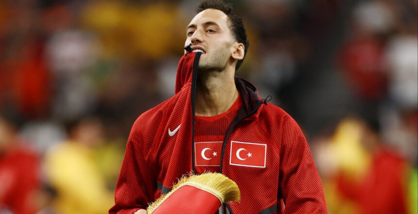 Hakan Çalhanoğlu’nun yeni imajı şaşırttı. Dikkat çeken değişim