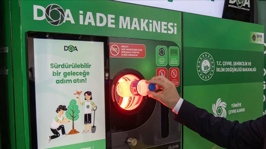 Her getirene 1 lira veriliyor. DOA makinelerine bir günde 1,5 milyon şişe atıldı
