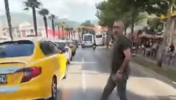 Kör noktada kalan yayaya motosiklet çarptı